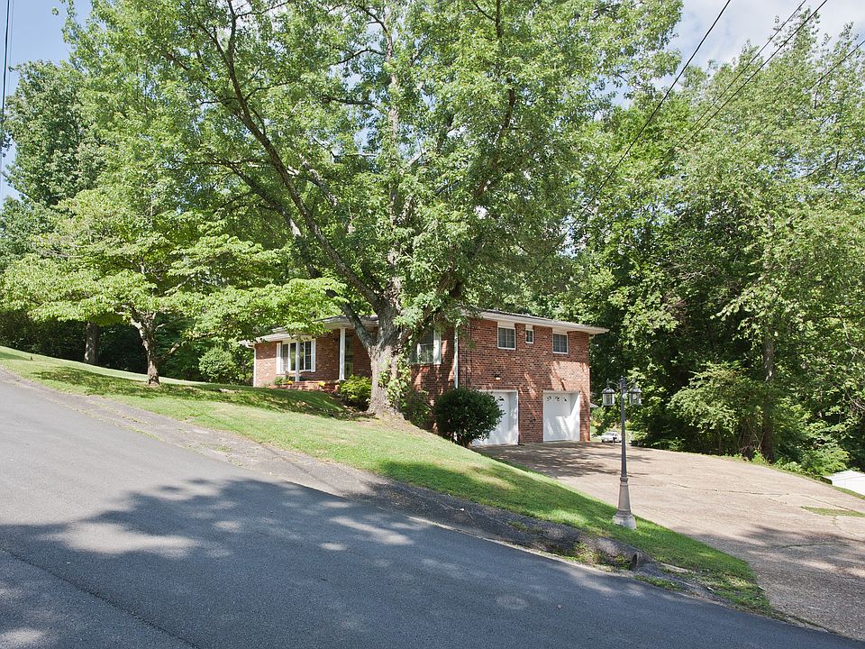 2nd image of 39 Kriswood Dr