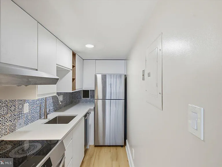 1825 T St NW #401 — Photo 8