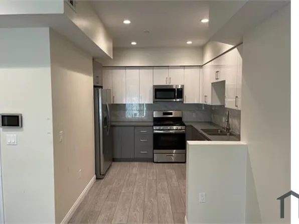 7140 S La Tijera Blvd, Los Angeles, CA