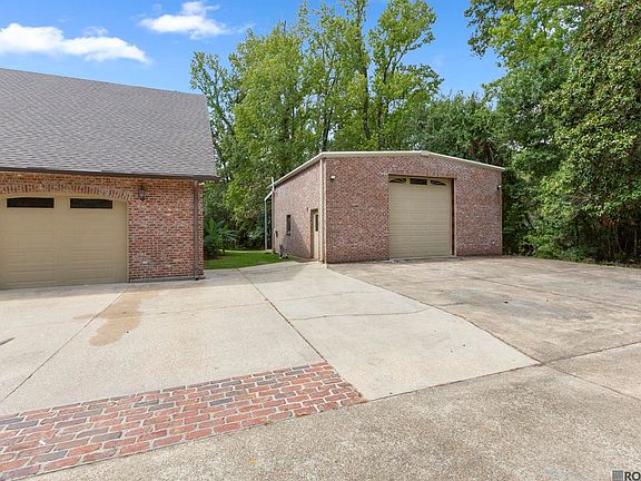 4th image of 3032 Drusilla Ln