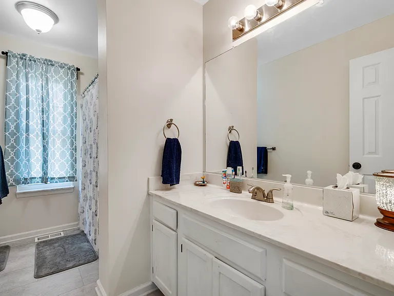 2612 Loudoun St — Photo 15
