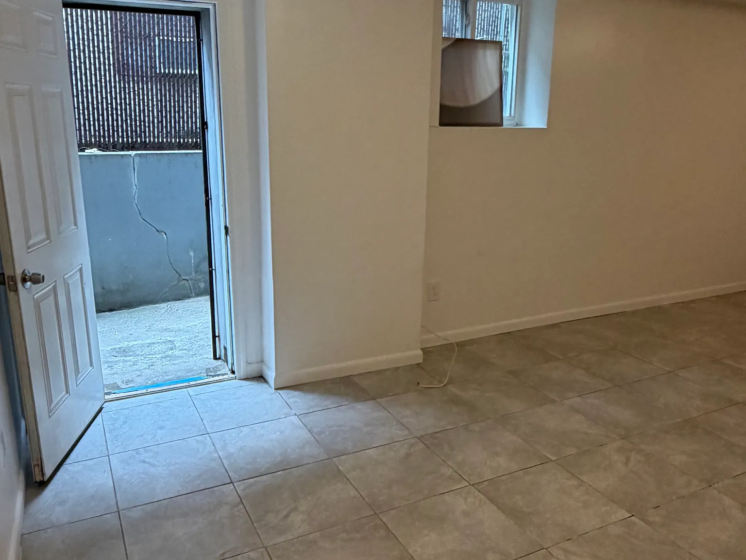 Studio, $1,600 — Photo 2
