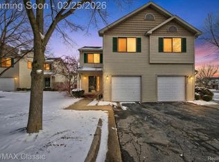 1390 Patricia Ave #17, Ann Arbor, MI 48103