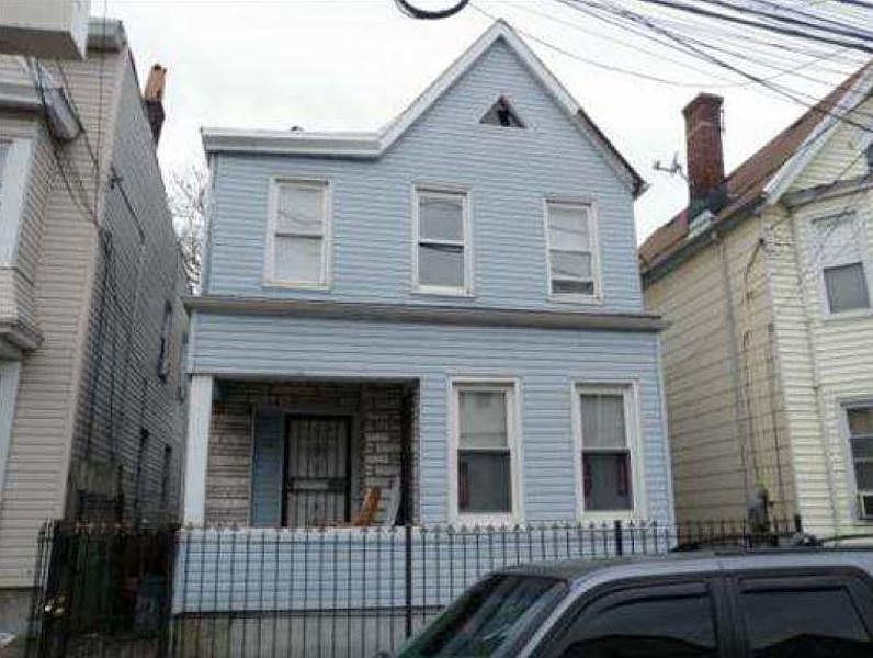 1st image of 172 Parker St