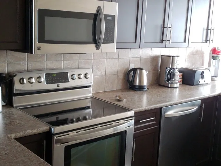 1-137 Fontaine Cres #1 — Photo 3