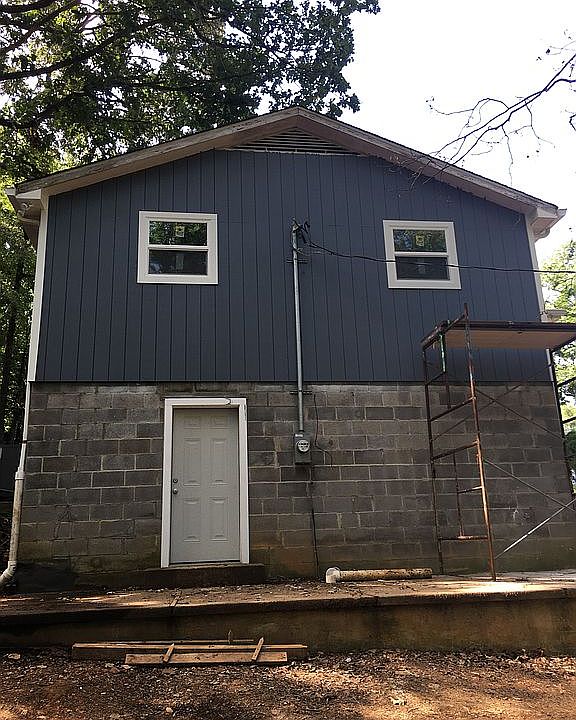 1st image of 3248 Bell St