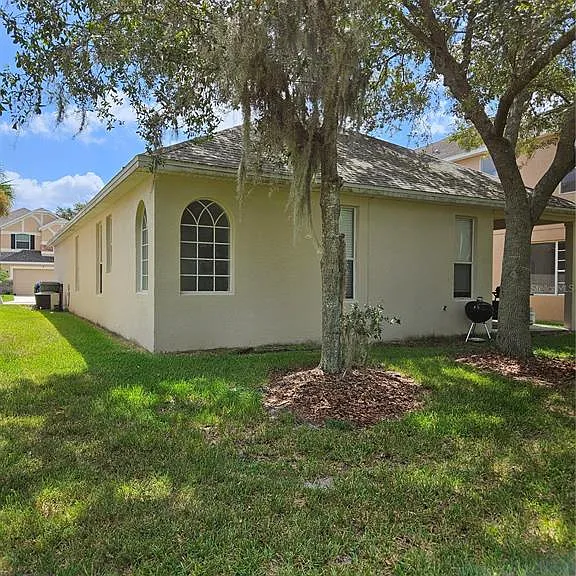 1604 Eagle Feather Dr — Photo 16
