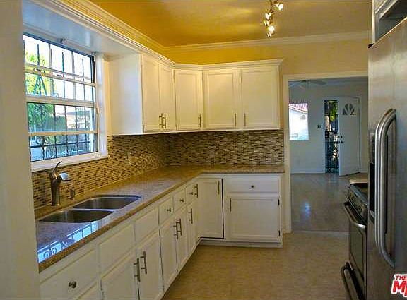 4th image of 1723 W 80th St
