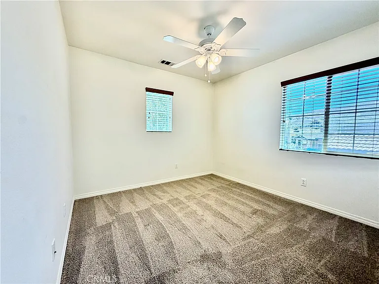 38129 Turning Leaf Ct — Photo 45
