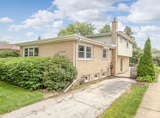 10625 S Kolin Ave, Oak Lawn, IL