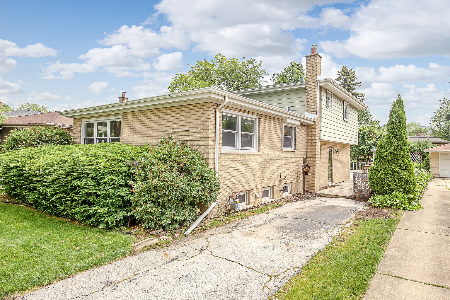 10625 S Kolin Ave photo 1