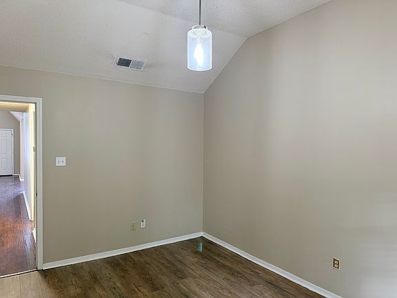 5th image of 1580 Beaver Trail Dr