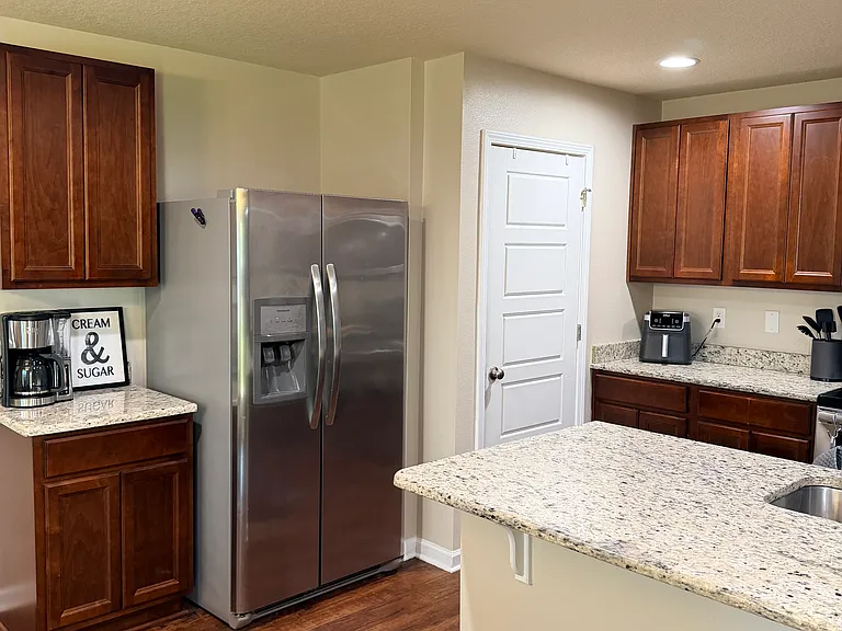 2451 Arbordale Loop — Photo 4