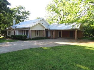 108 W Gregg St, Fairfield, TX 75840