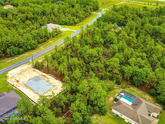 4th image of 61 Glenridge Blvd