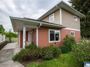 1209 Campbell Ave, Port Angeles, WA 98362
