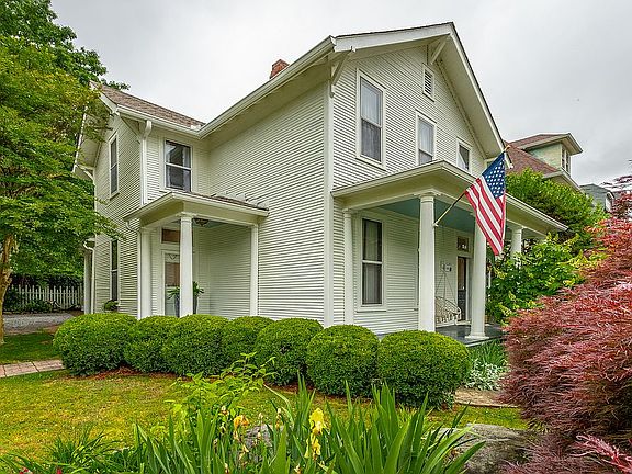 2nd image of 4307 Saint Elmo Ave