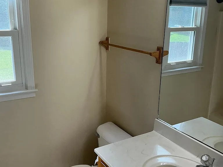 910 Dolphin Ln — Photo 18