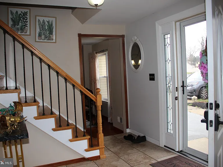 219 Meadow Dr — Photo 42