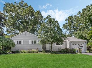 7 Park Ln, Nanuet, NY 10954