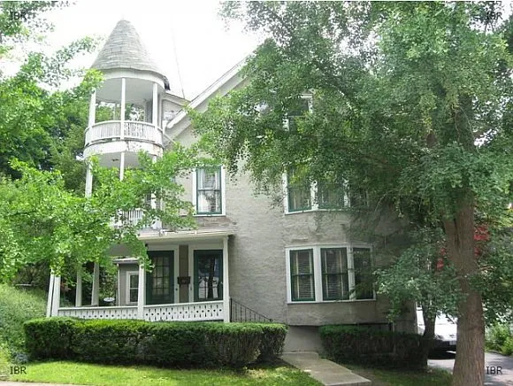 113 Ferris Pl photo 1
