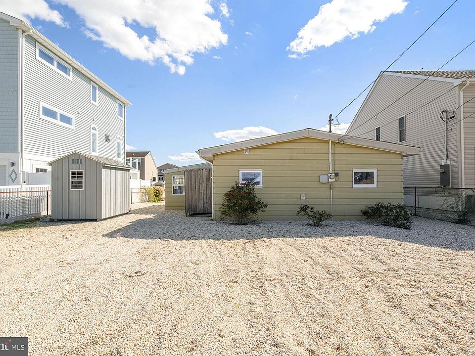 1st image of 51 Claudia Ln