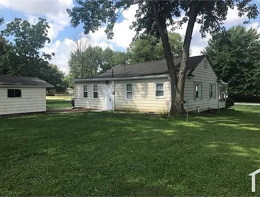 1823 N Coolidge Ave — Photo 2