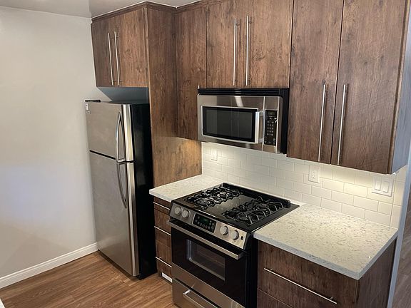 4th image of 13435 Burbank Blvd APT 5