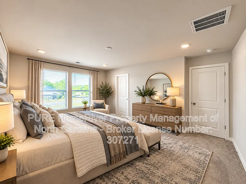 4 bed, 2.5 bath, 2097 sqft, $2,195 — Photo 4