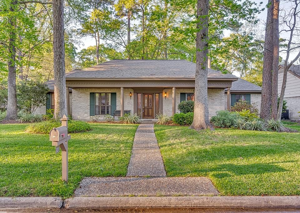 1st image of 3211 Redwood Lodge Dr
