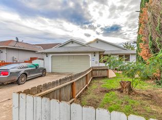 597 N Heights Dr, Eagle Point, OR 97524