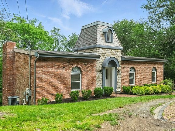 2nd image of 127 Fairfax Rd