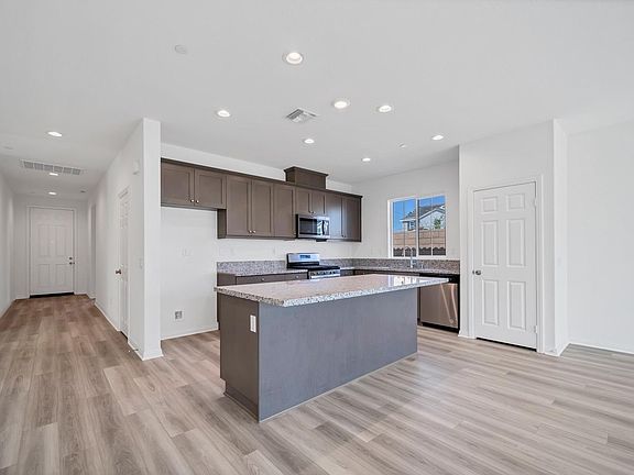 3rd image of 3325 S Primrose Pl