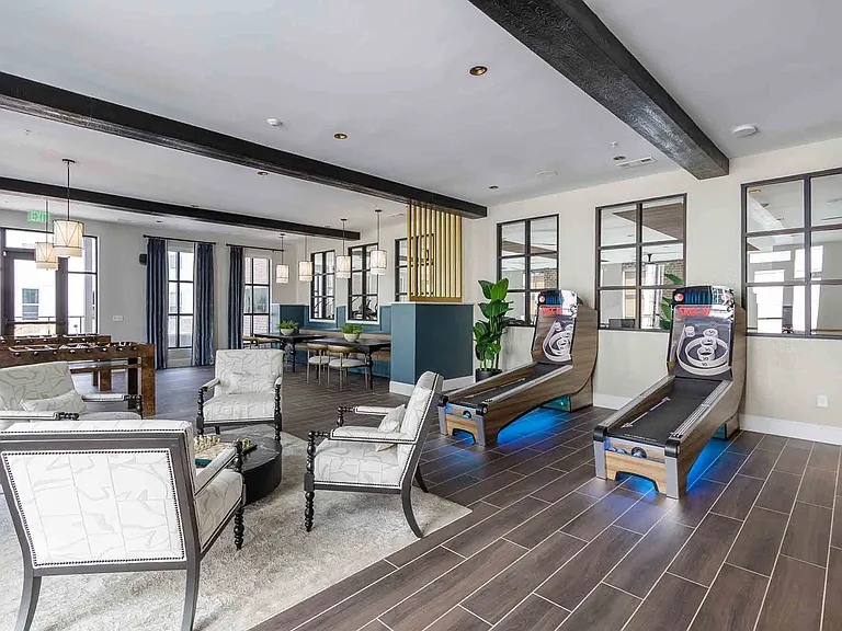 The Felicity on Perry — Photo 7