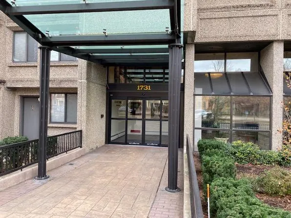 1731 Beacon St APT 1003, Brookline, MA 02445
