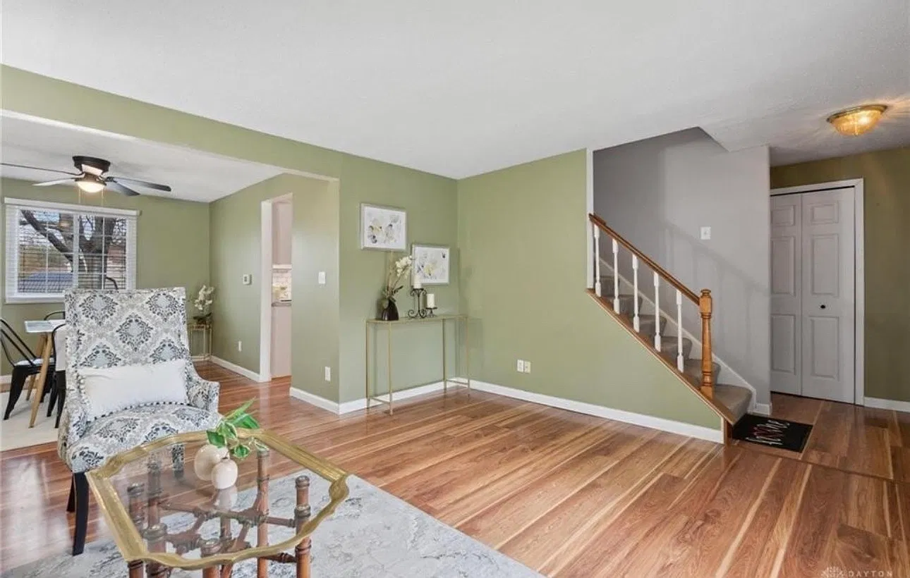 4 bed, 1998 sqft, $2,500 — Photo 2