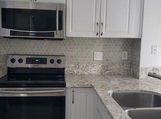 333 Stanford Ct #30, Irvine, CA 92612