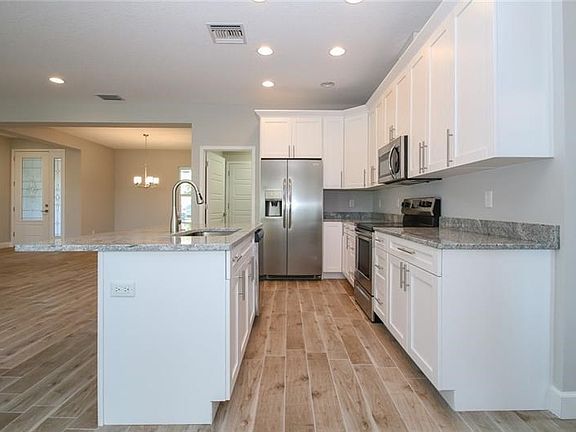 2nd image of 203 Linda Ave