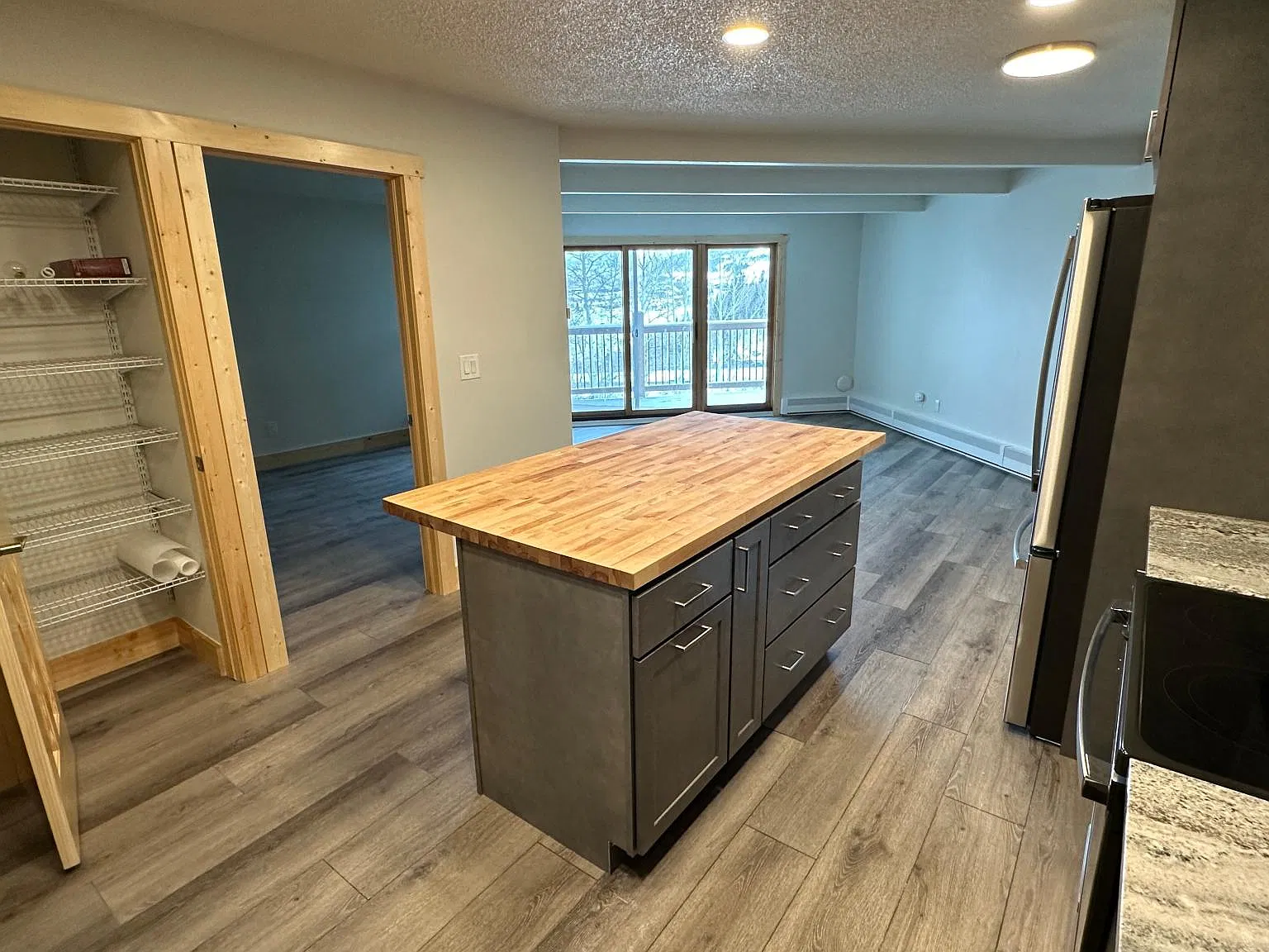 2 bed, 791 sqft, $2,600 — Photo 4