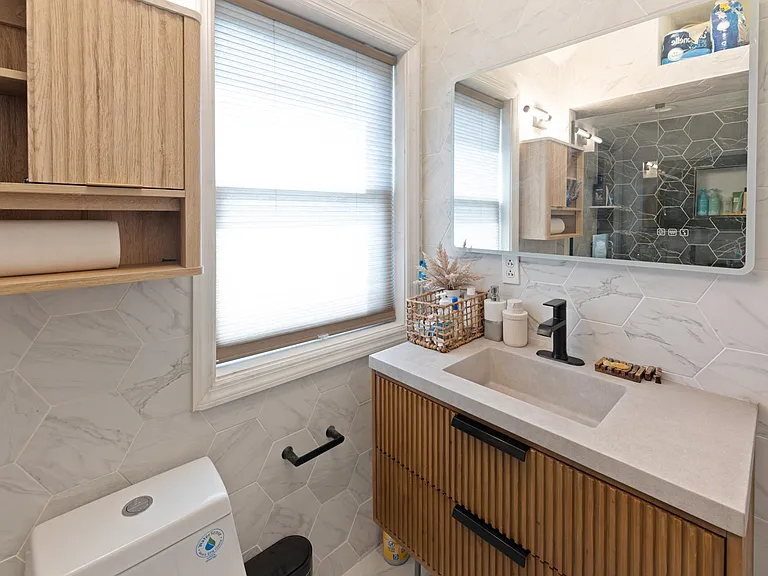 260 Custer Ave #2 — Photo 7