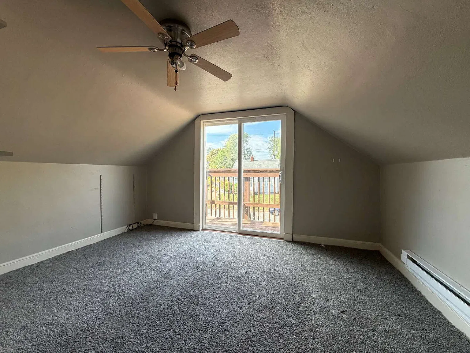 1 bed, 1.0 bath, $695 — Photo 3