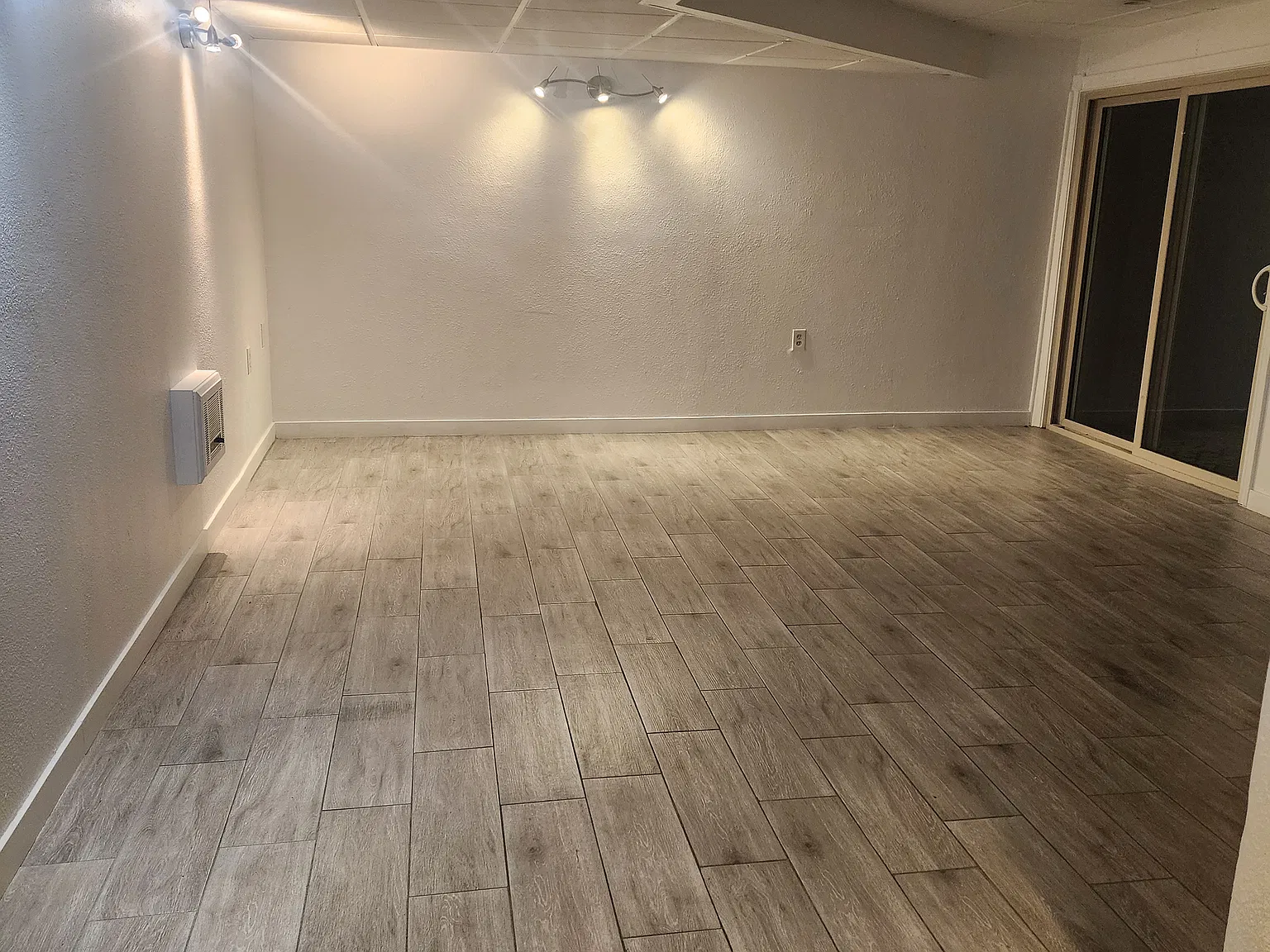 Studio, 600 sqft, $2,000 — Photo 3
