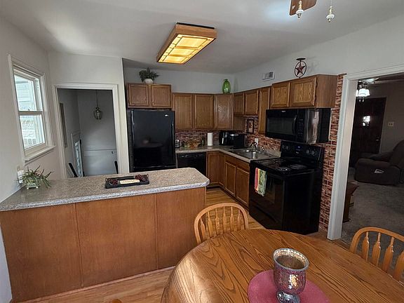 5th image of 1610 W 5th St