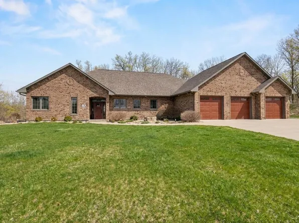 272 Lost Ridge Ct, Green Bay, WI 54302
