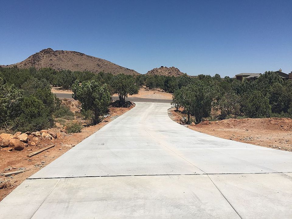 2nd image of 918 W Anchor Dr