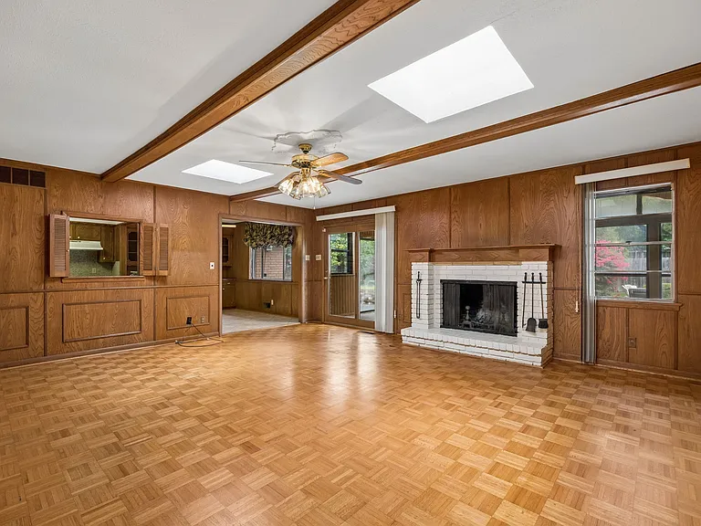 5611 Meletio Ln — Photo 6