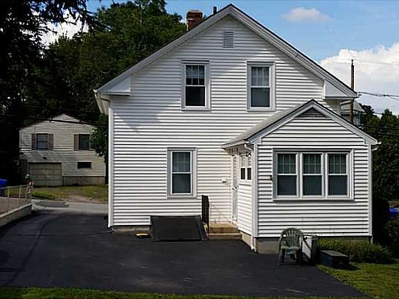 2nd image of 22 Youngs Ave