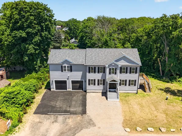 44 Slade St, Dartmouth, MA 02747