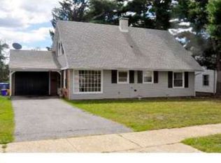 30 Belmont Ln, Willingboro, NJ 08046