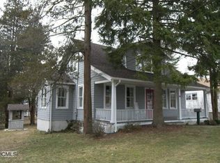 8 Walter Ave, Norwalk, CT 06851